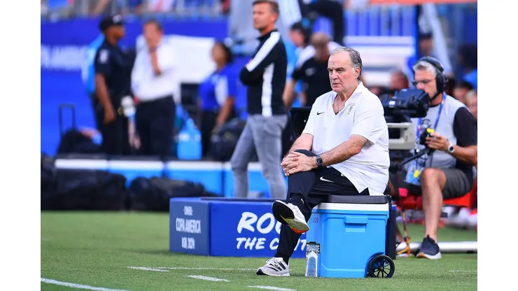 Bielsa sufre dura crítica en Uruguay