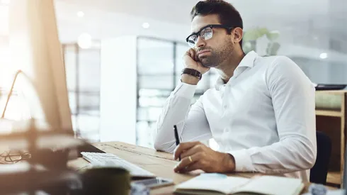 Trabajadores chilenos con bajas cifras en compromiso laboral.