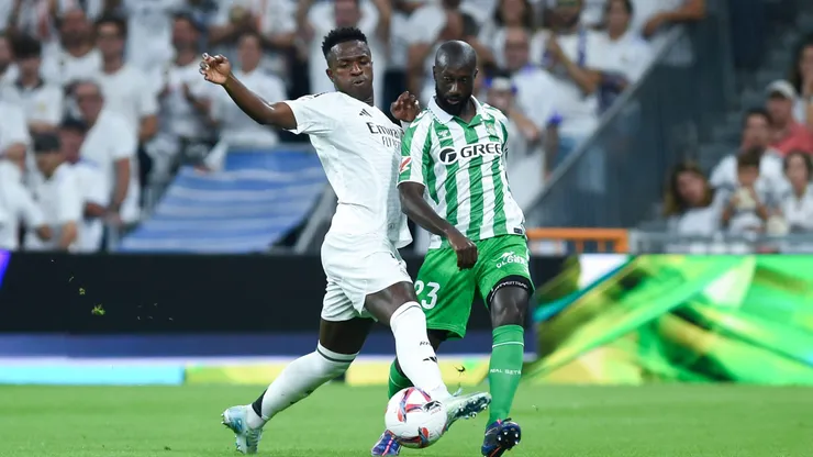 Vinícius se fabricó un penal y dejó muy enojado a Manuel Pellegrini