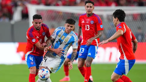 La selección chilena desafía a Argentina en el marco de la séptima fecha.