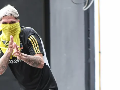 Colo Colo festejó Halloween con Carlos Palacios como protagonista