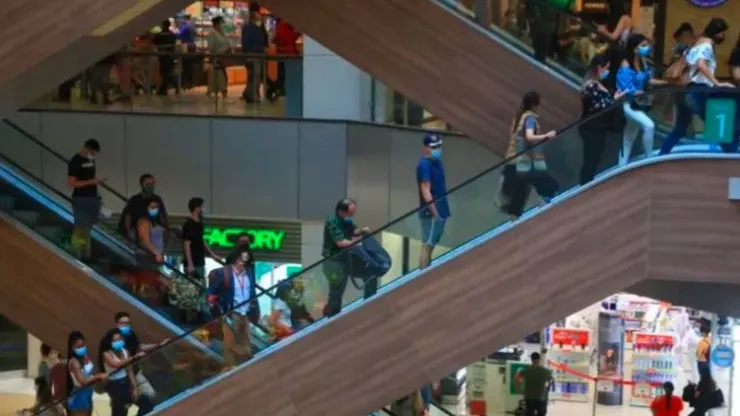 ¿Están abiertos los malls hoy 31 de octubre feriado?