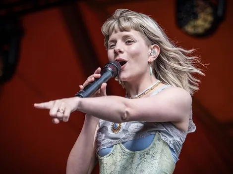 ¿Quién teloneará a AURORA en Chile?