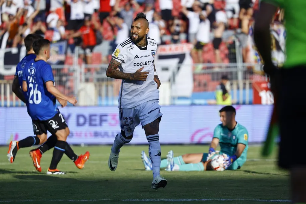Arturo Vidal no se lo mandó a decir con nadie a Huachipato y los mandó a preocuparse del descenso en lugar de ayudar a la U. Foto: Photosport.