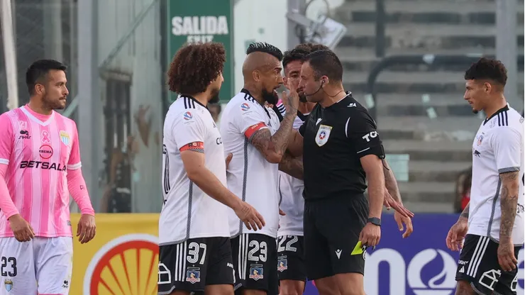 A Arturo Vidal se le salió la cadena.