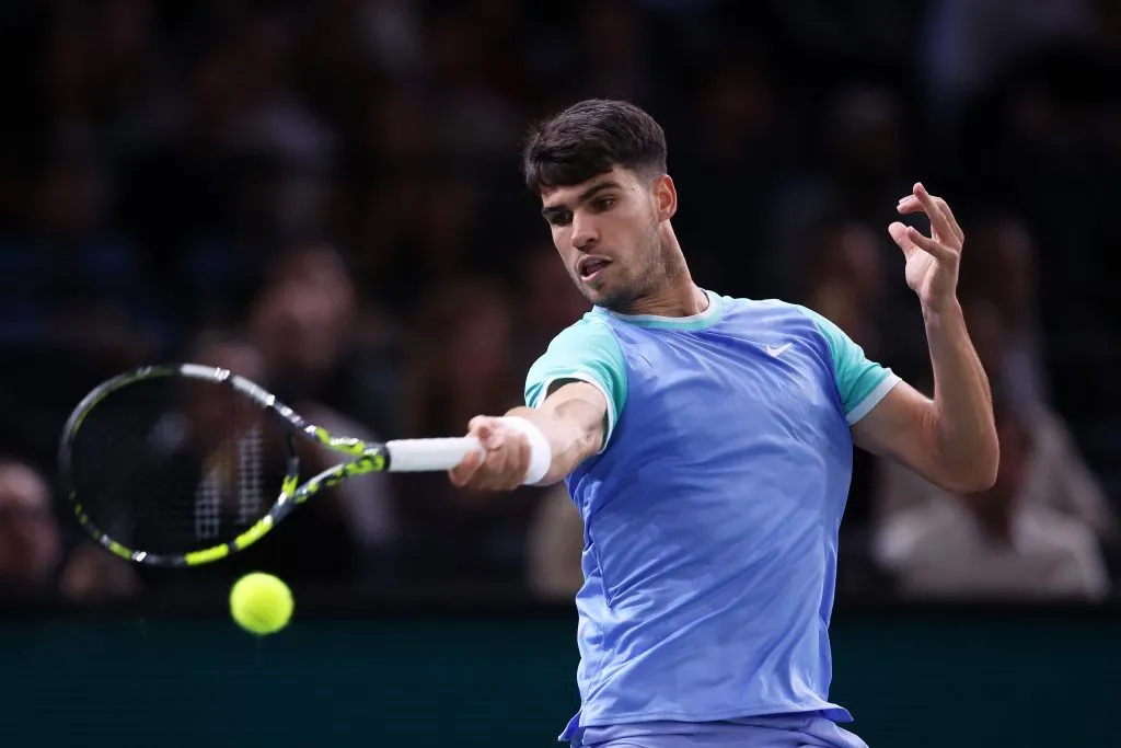 Carlos Alcaraz jugó a gran nivel ante Jarry. (Photo by Julian Finney/Getty Images)