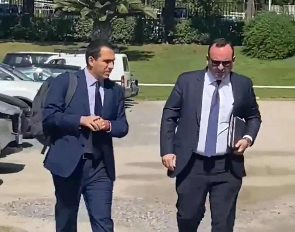 Los abogados arribaron al Tribunal de Disciplina.