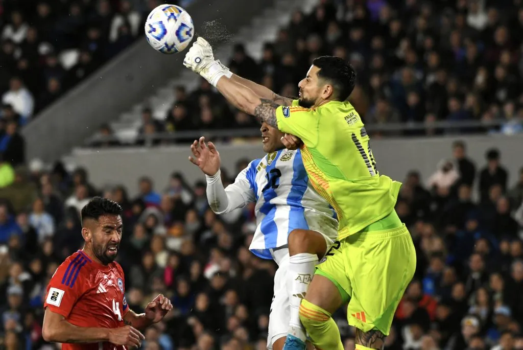 Gabriel Arias venía siendo considerado y sumando minutos en la Roja /Photosport