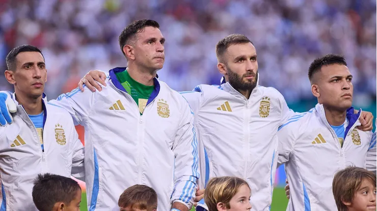 Danilo Díaz eligió a Dibu Martínez y Lautaro Martínez entre los mejores del mundo