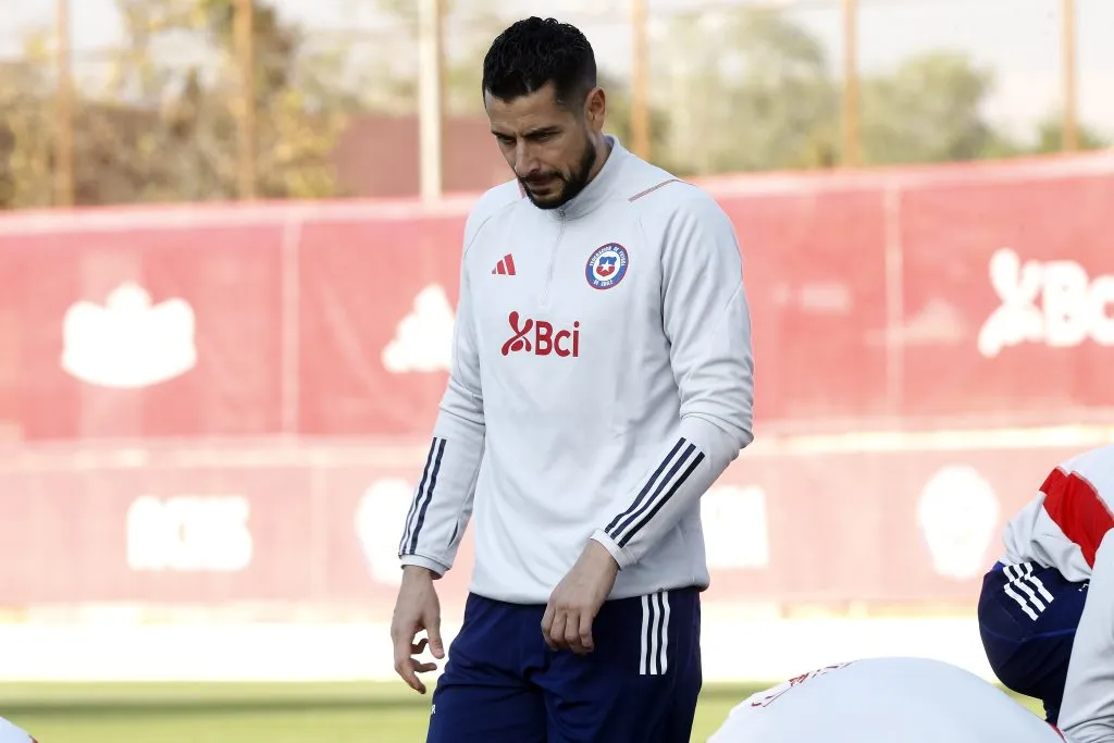 No la pasa bien Gabi Arías en la Roja /Photosport