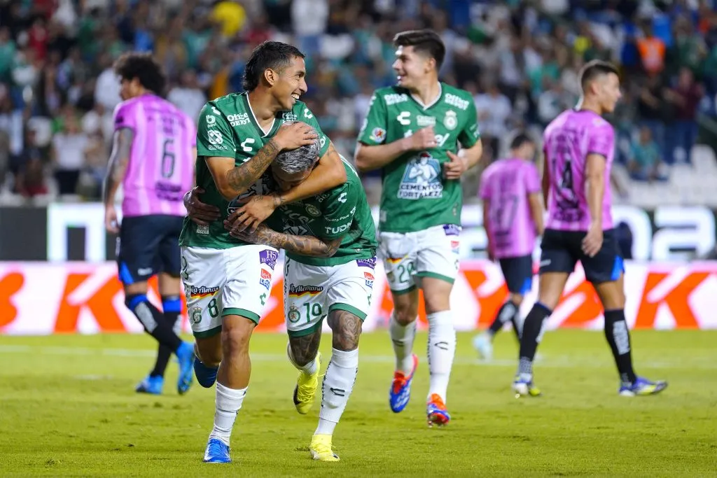 Luciano Cabral tuvo su gran noche en México justo a días de conocerse la nómina de Chile para las eliminatorias. Foto: Photosport.