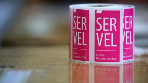 Revisa en qué horarios podrás ir a votar hoy domingo 27 de octubre.