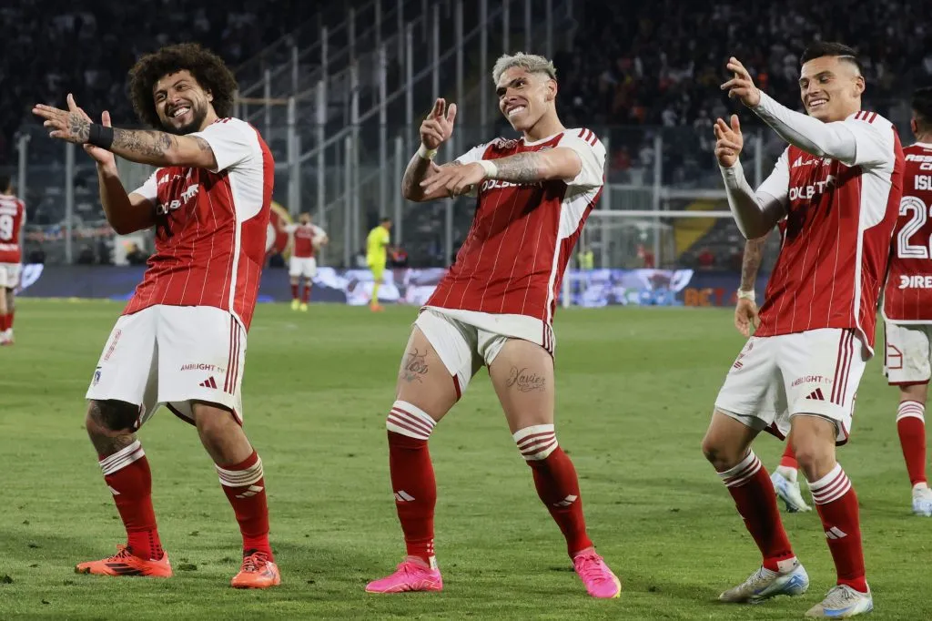 Colo Colo tiene 6 de 10 jugadores en el Top 10 de los mejores del torneo 2024 según Cadem. Foto: Photosport.