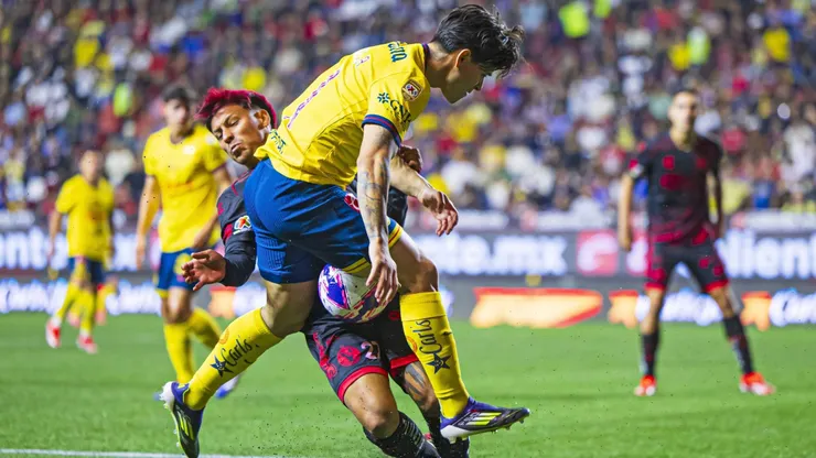 Víctor Dávila salió gravemente lesionado ante Xolos.