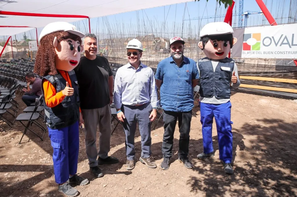 La construcción pasó un buen rato con la presencia de Radio ADN