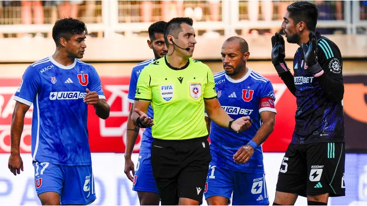 Cristián Garay denunció a la U en Clásico Universitario.