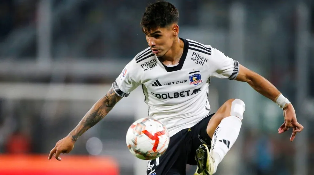 Colo Colo quiere quedarse con Erick Wiemberg.