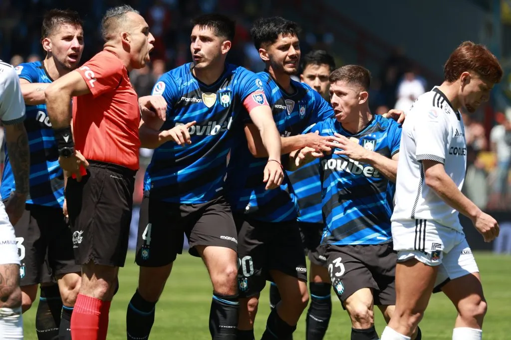 Héctor Jona en el partido de Huachipato ante Colo Colo. (Eduardo Fortes/Photosport).