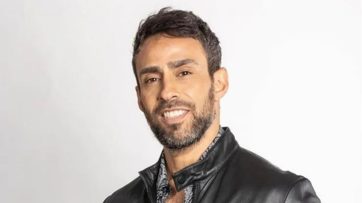 Jorge Valdivia es acusado de violación por una tatuadora