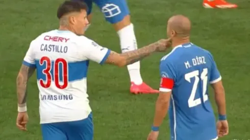 Nicolás Castillo provocó a Marcelo Díaz en pleno Clásico Universitario.