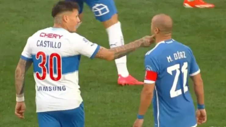 Nicolás Castillo provocó a Marcelo Díaz en pleno Clásico Universitario.