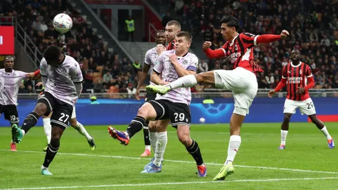 AC Milan le ganó un polémico partido a Udinese.