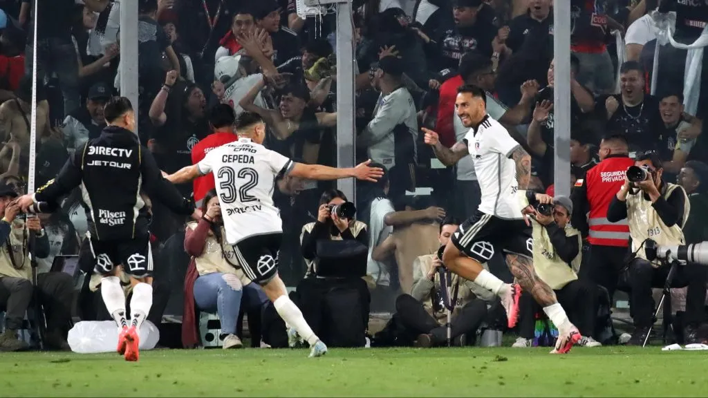 Javier Correa celebrando su gol ante la UC.