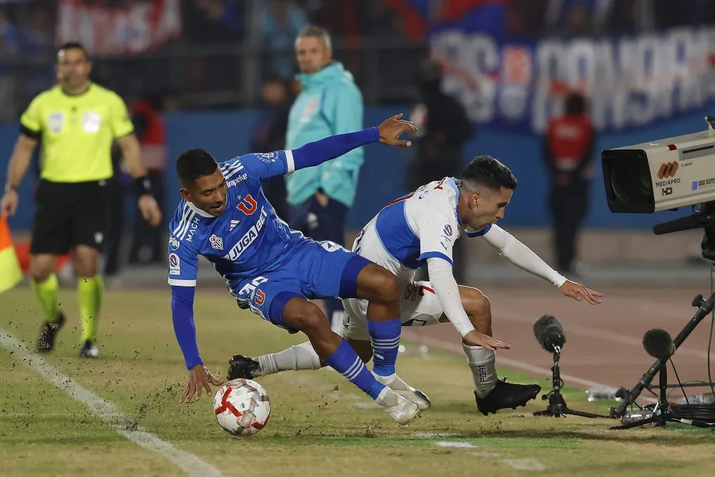 La U irá a buscar a la UC con tres centrales, pero para ser más ofensiva.