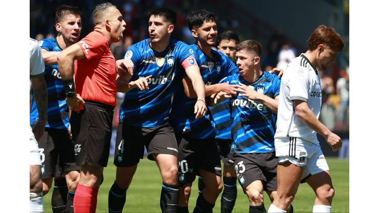 Cris Martínez fue expulsado ante Colo Colo y los reclamos tanto del club como de los hinchas de la U no se hicieron esperar.