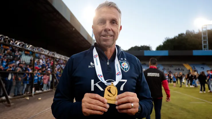 Gustavo Álvarez fue campeón con Huachipato el año pasado: iba a dos puntos de Cobresal a tres fechas del final, igual que ahora