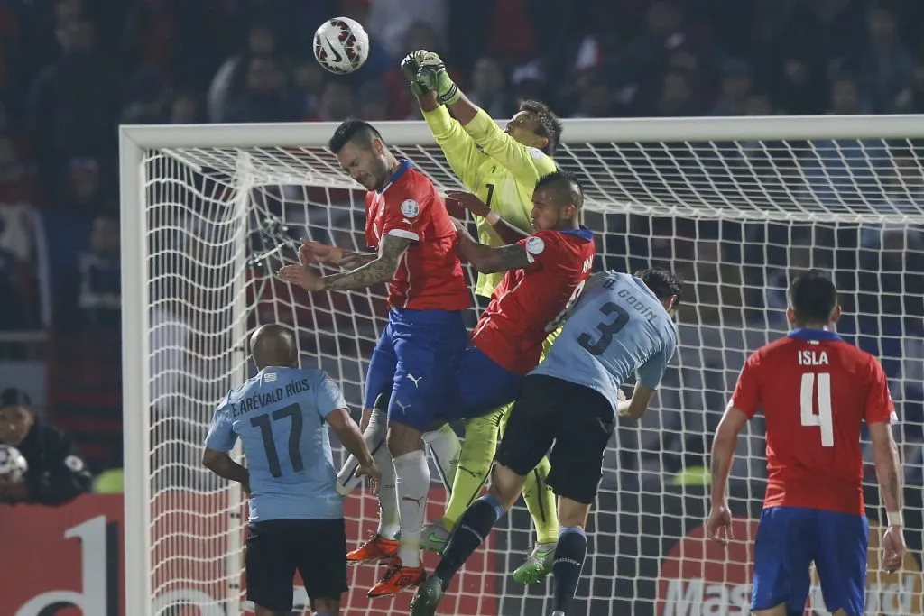 Pinilla ganó la Copa América de 2015 con Sampaoli. Imagen: Photosport.