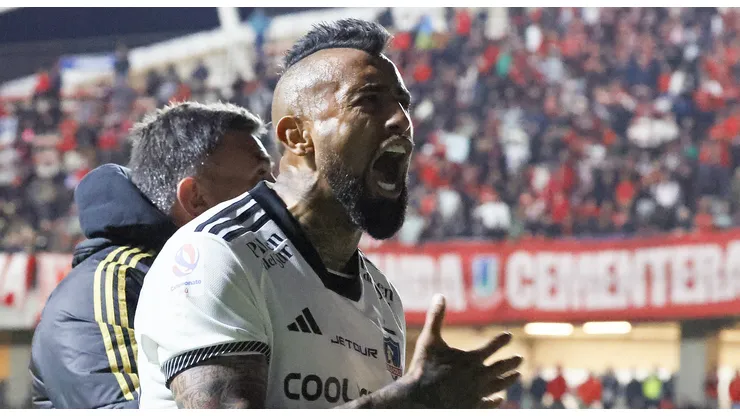 Vidal festeja el antiguo y conocido refrán: de atrás pica el Indio.