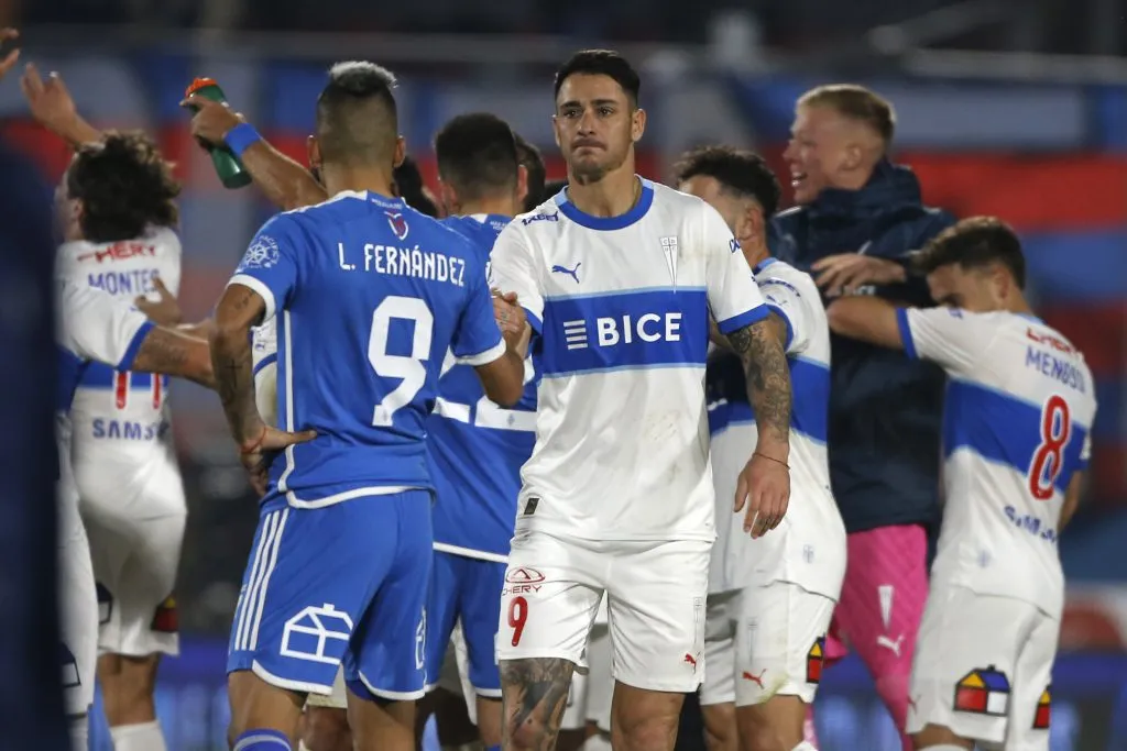 Leandro Fernández y Zampedri tras el clásico de la primera rueda. (Jonnathan Oyarzun/Photosport).