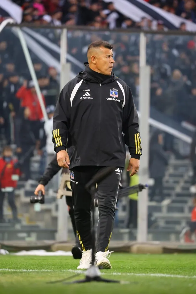 Jorge Almirón quiere erradicar su maldición sin títulos en Colo Colo (Photosport)