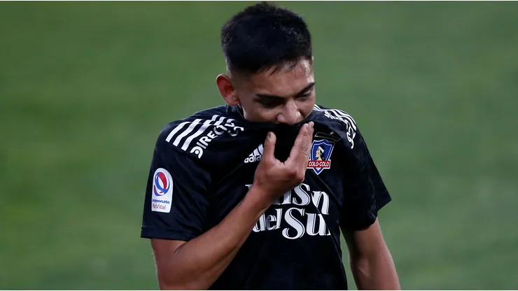 La última vez que Colo Colo lideró a tres fechas del final perdió el título.
