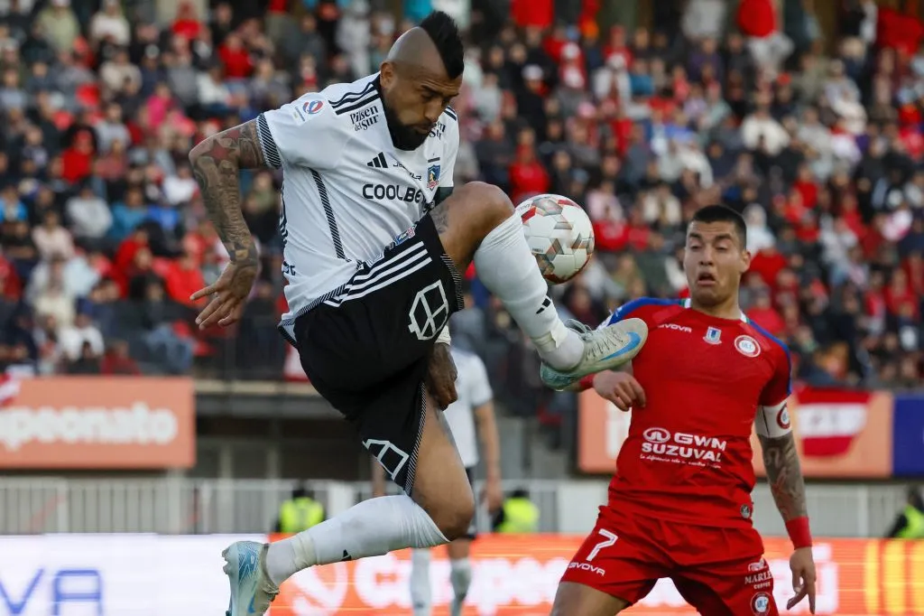 Triunfo y la cima para Colo Colo.