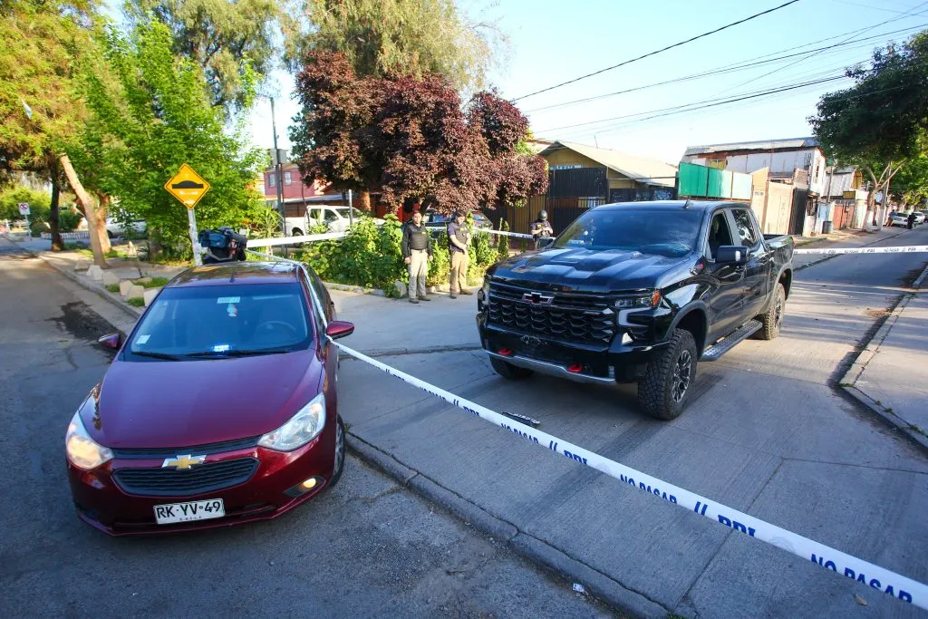 La camioneta de Marcelo Díaz apareció en Cerro Navia. Foto: Aton.