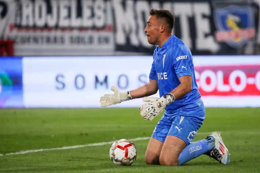 Sebastián Pérez tuvo un buen partido en el Monumental. (Jonnathan Oyarzun/Photosport).