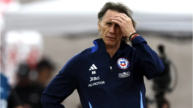 Ricardo Gareca pende de un hilo en la Roja.