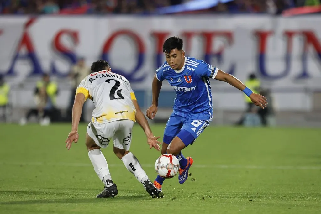 José Castro salió lesionado en el duelo ante Coquimbo Unido. Foto: Pepe Alvujar/Photosport