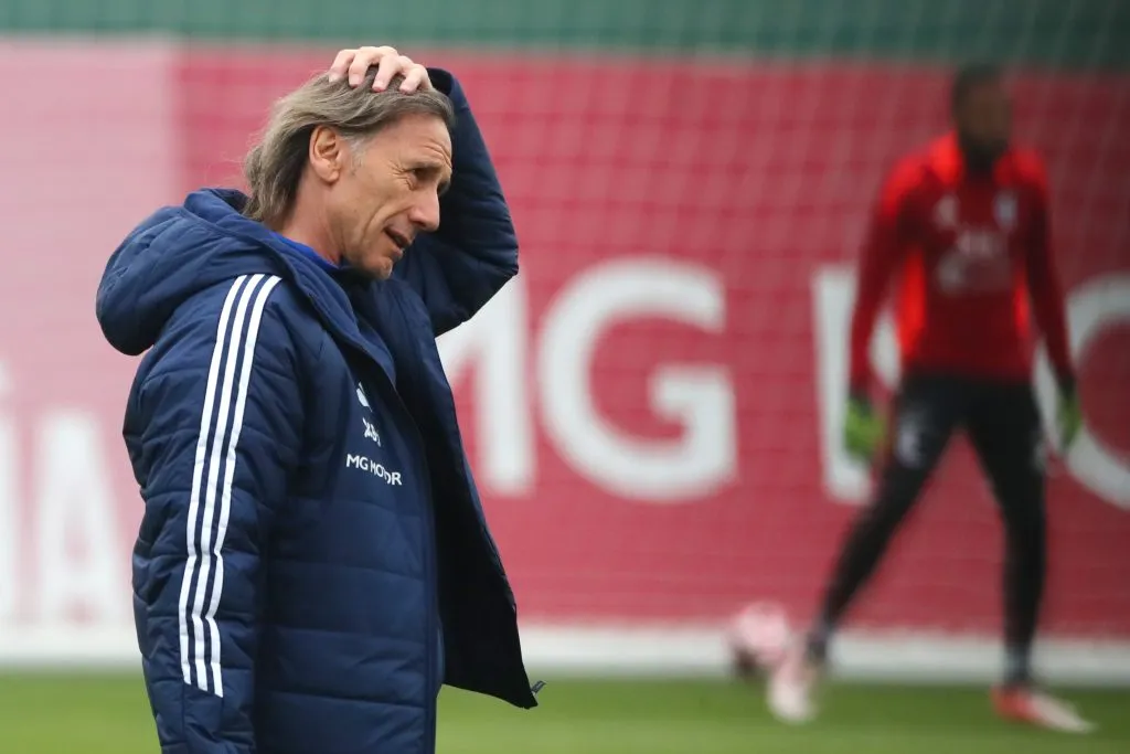 Ricardo Gareca tiene el respaldo de Clavito Godoy. Foto: Jonnathan Oyarzun/Photosport