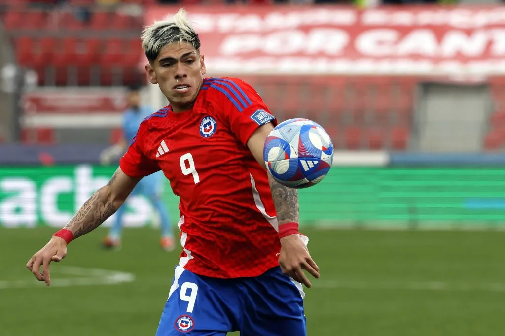 Carlos Palacios apenas ha jugado diez partidos con la camiseta de la selección chilena. | Foto: Photosport.