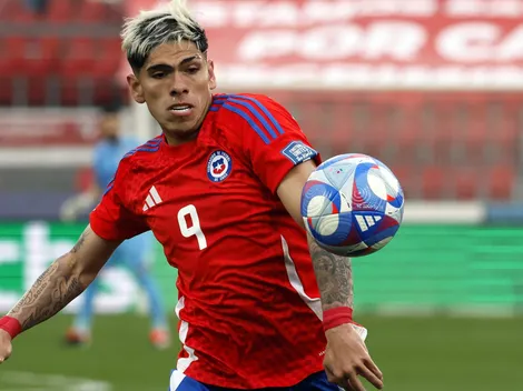 Colo Colo golpea la mesa por Carlos Palacios