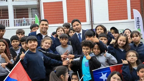 Gonzalo Jara tendrá su despedida del fútbol: antes se reunió con escolares de La Florida