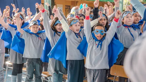 La iniciativa busca que los niños sepan identificar en familiares un posible ACV