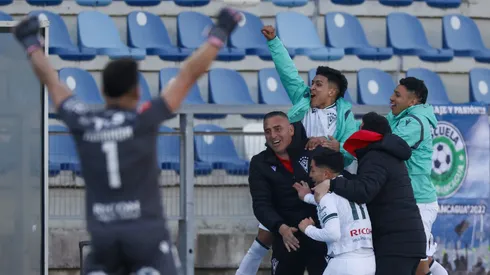 Jaime García todavía recibe respaldo de sus ex pupilos en el Decano.