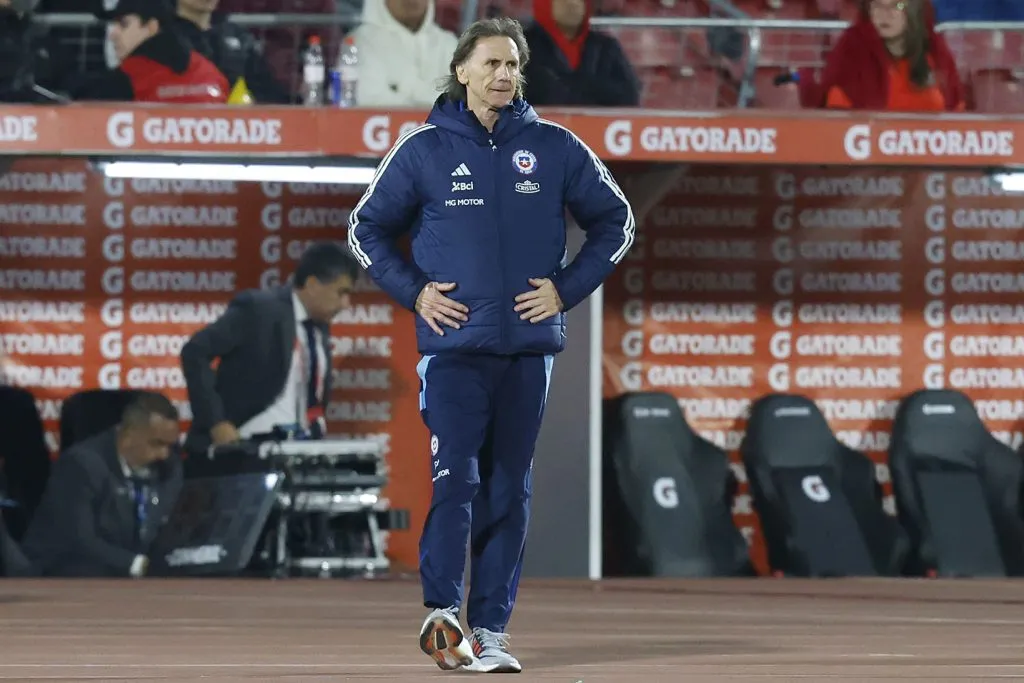 Ricardo Gareca sufre con la Roja. Foto: Pepe Alvujar/Photosport