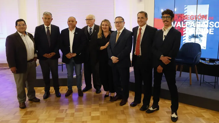Candidatos a gobernador participan del debate La Region de Valparaíso.