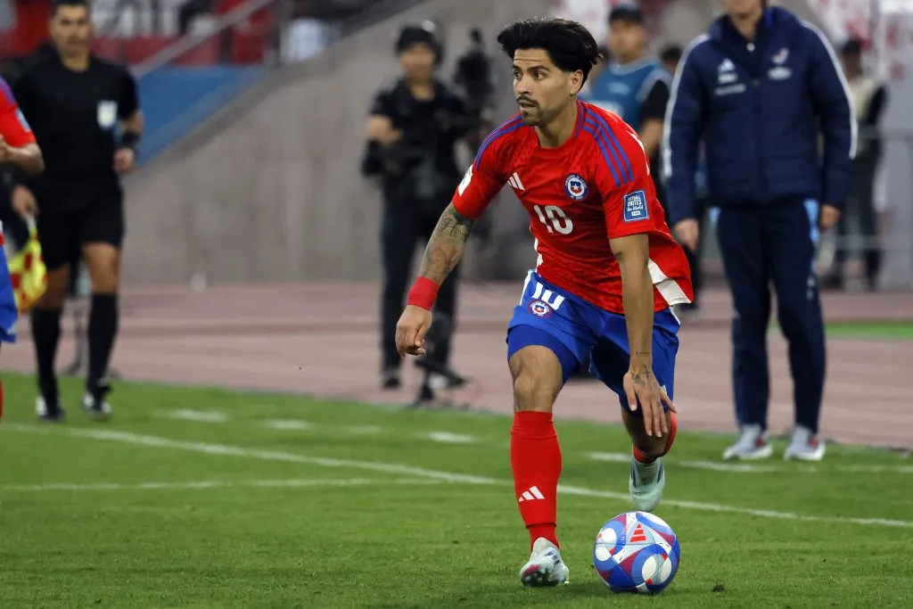 Víctor Dávila estuvo en la cancha del Nacional en la caída por 2-1 ante Bolivia. (Andres Pina/Photosport).