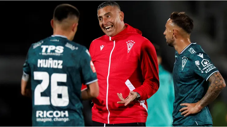 Carlos Muñoz en conflicto con Wanderers tras salida de Jaime García.